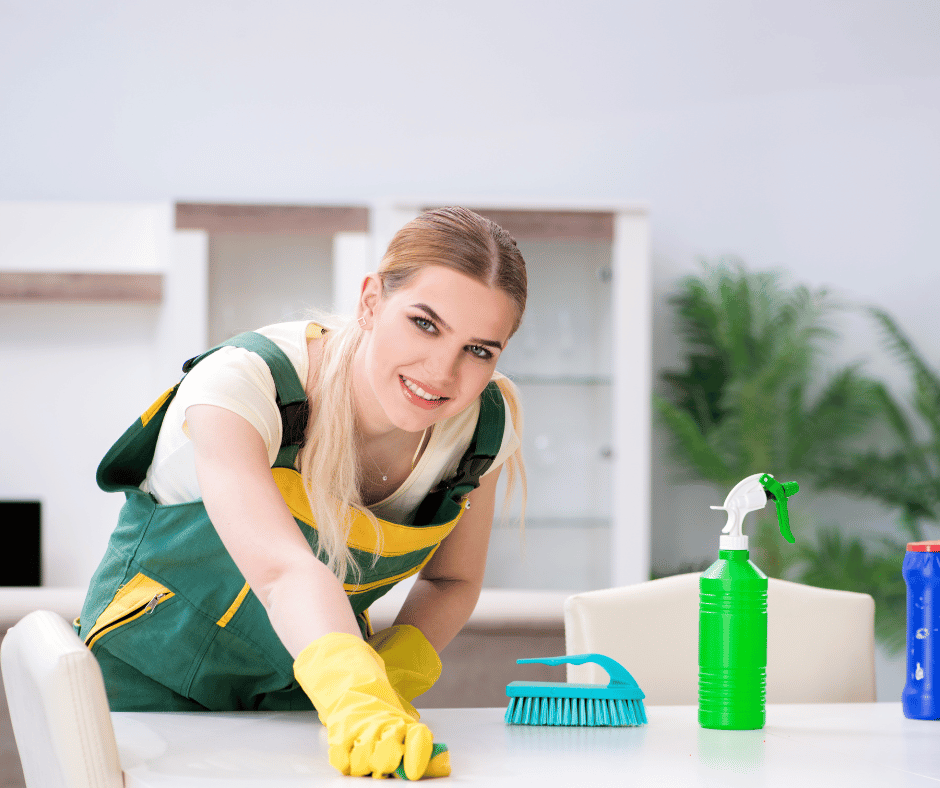 خادمات فلبينيات أم القيوين